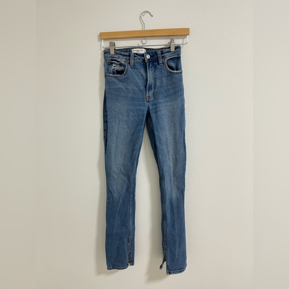 ABERCROMBIE AND FITCH CURVE LOVE
